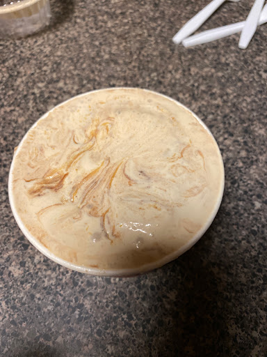 Ice Cream Shop «Cold Stone Creamery», reviews and photos, 1227 SW Wanamaker Rd Suite 100, Topeka, KS 66604, USA