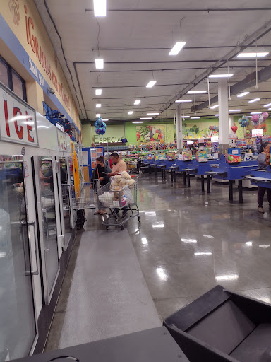 Grocery Store «El Super», reviews and photos, 7000 Alameda St, Huntington Park, CA 90255, USA