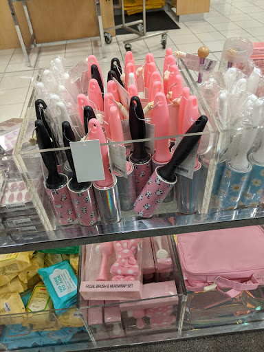 Clothing Store «Forever 21», reviews and photos, 200 Inland Center Dr, San Bernardino, CA 92408, USA