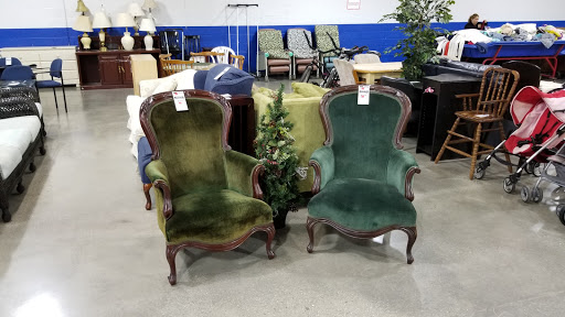 Corporate Campus «Goodwill Outlet», reviews and photos