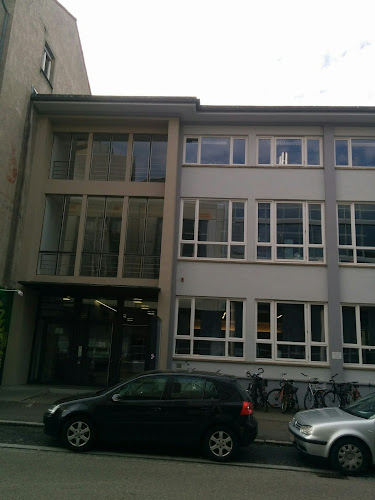 Rezensionen über Service Center Studium der Albert-Ludwigs-Universität in Baden - Universität