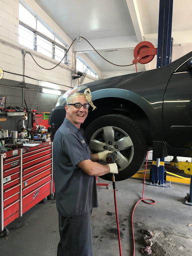 Auto Repair Shop «Orlando Import Auto Specialists, Inc.», reviews and photos, 2801 E South St, Orlando, FL 32801, USA