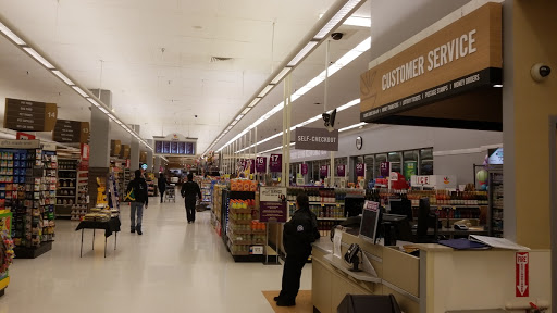 Grocery Store «Giant», reviews and photos, 1454 Chain Bridge Rd, McLean, VA 22101, USA