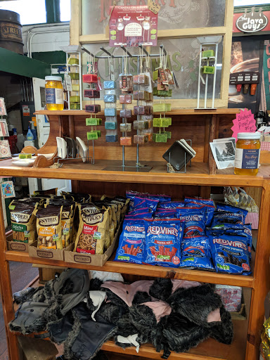 Convenience Store «Blodgett Country Store», reviews and photos, 21412 US-20, Blodgett, OR 97326, USA