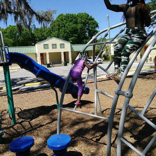 Community Center «Fair Oaks Park Community Center», reviews and photos, 5019 N 34th St, Tampa, FL 33610, USA