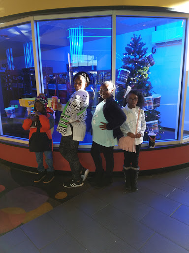 Movie Theater «Chantilly 13 Montgomery», reviews and photos, 10477 Chantilly Pkwy, Montgomery, AL 36117, USA