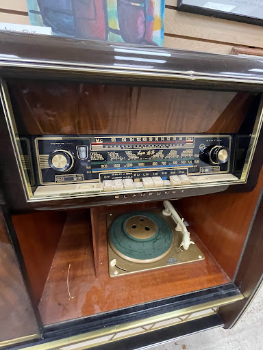 Thrift Store «St Vincent De Paul Society», reviews and photos, 5236 Cedar St, Bellaire, TX 77401, USA