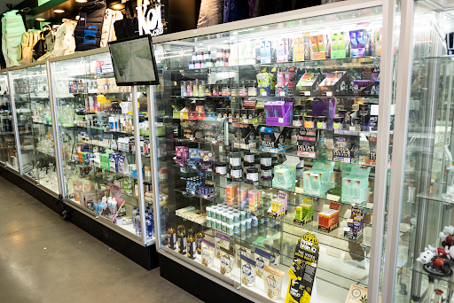 Tobacco Shop «BakeBros Smoke Shop», reviews and photos, 3100 Big Dalton Ave #150, Baldwin Park, CA 91706, USA