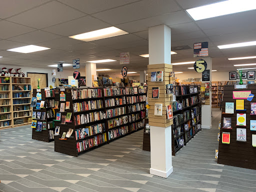Book Store «$10 Or Less Bookstore», reviews and photos, 8978 Tampa Ave, Northridge, CA 91324, USA