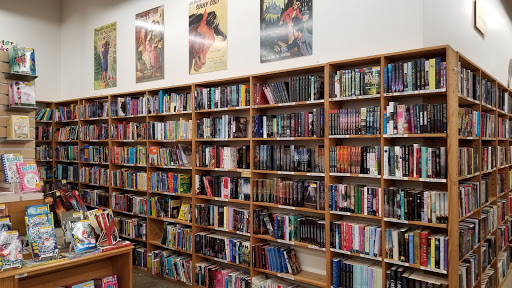 Book Store «Half Price Books», reviews and photos, 1075 E Golf Rd, Schaumburg, IL 60173, USA