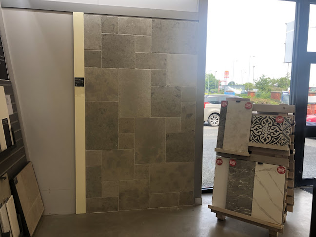 Comments and reviews of Topps Tiles Hull