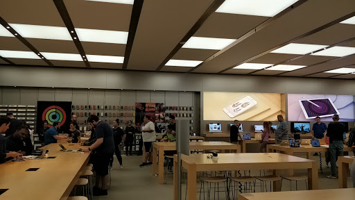 Computer Store «Apple Christiana Mall», reviews and photos, 125 Stanton Christiana Rd, Newark, DE 19702, USA