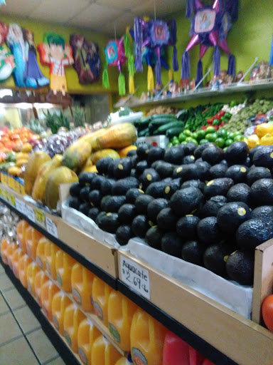 Grocery Store «Lillies Supermarket Inc», reviews and photos, 9863 S Ewing Ave, Chicago, IL 60617, USA