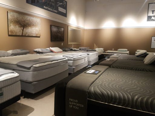 Furniture Store «Unclaimed Freight Furniture - Yankton», reviews and photos, 2320 Broadway St, Yankton, SD 57078, USA