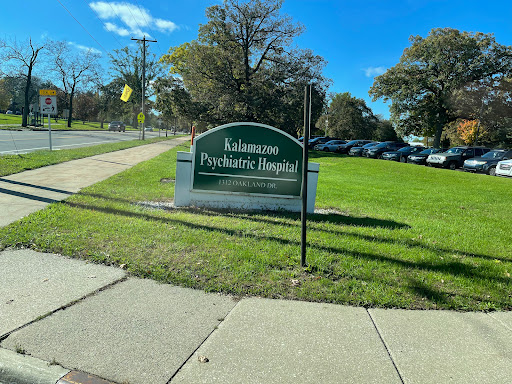1312 Oakland Dr, Kalamazoo, MI 49008, USA