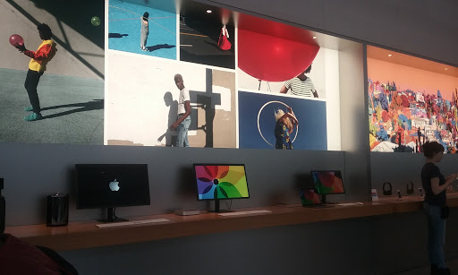 Computer Store «Apple Pioneer Place», reviews and photos, 450 SW Yamhill St, Portland, OR 97204, USA