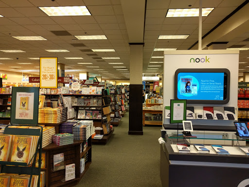 Book Store «Barnes & Noble Booksellers Crabtree Mall», reviews and photos, 4325 Glenwood Ave, Raleigh, NC 27612, USA