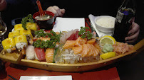 Plats et boissons du Restaurant de sushis ZEN SUSHI Puteaux - n°4