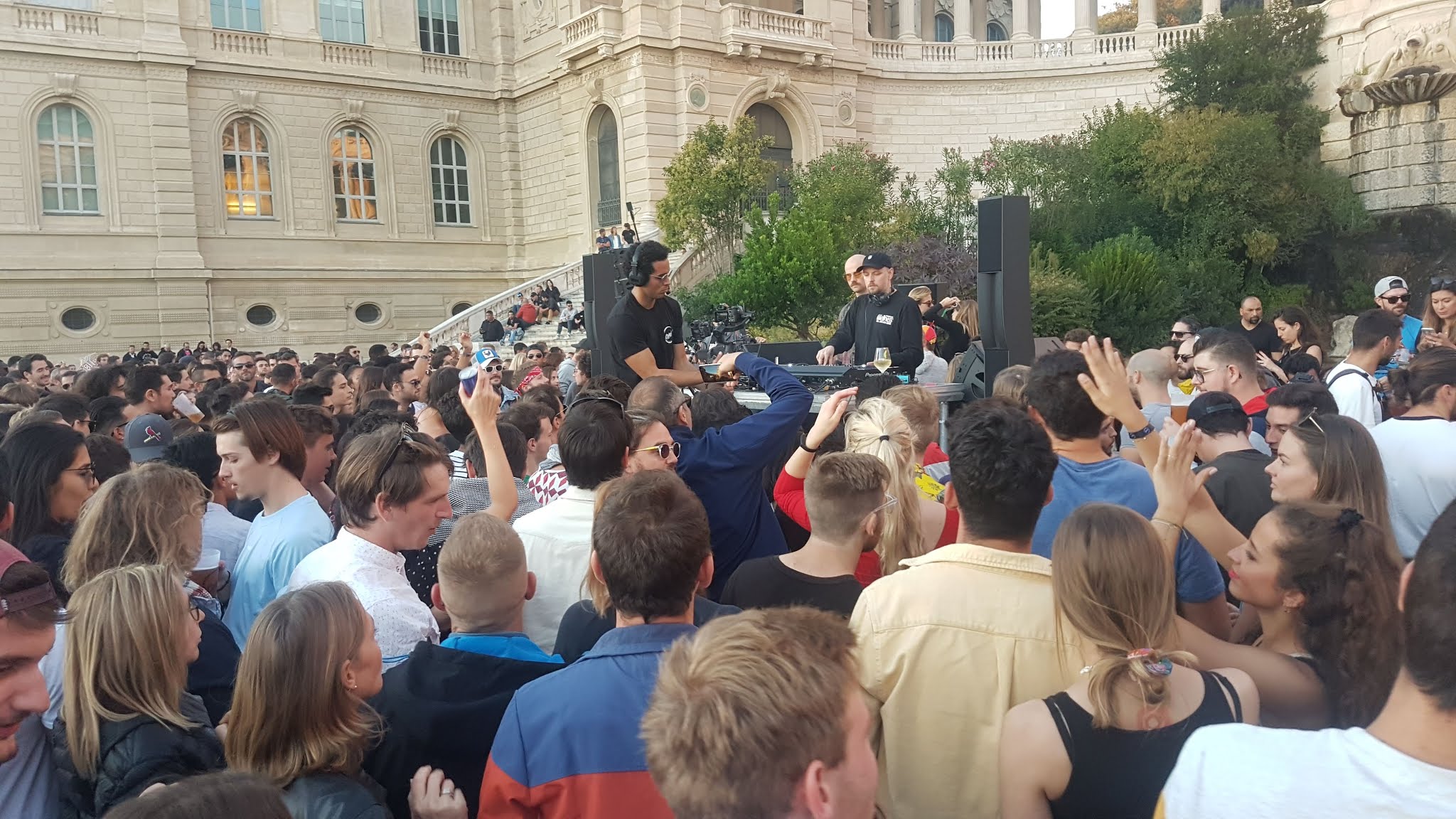 Photo n° 4 de l'avis de DJ.i fait le 10/10/2019 à 15:10