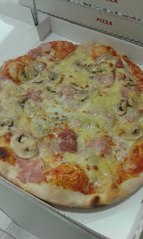 Plats et boissons du Pizzeria Pizza Olto à Nancy - n°2