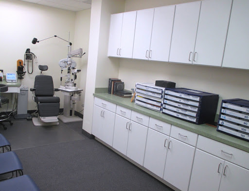 Optometrist «Weiss Savedoff & Ciccone, Doctors of Optometry- Manlius Location», reviews and photos, 8116 Cazenovia Rd # 7, Manlius, NY 13104, USA