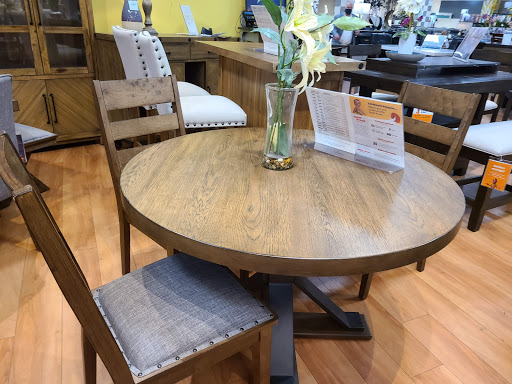 Shopping Mall «Bay Plaza Shopping Center», reviews and photos, 2100 Bartow Ave, Bronx, NY 10475, USA