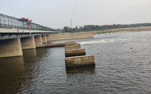 Yamuna Bridge image