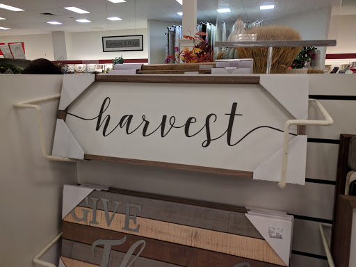 Department Store «T.J. Maxx and HomeGoods», reviews and photos, 9344 WI-16, Onalaska, WI 54650, USA