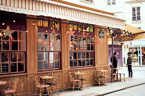 Atmosphère du Restaurant Mon Creme à Paris - n°2