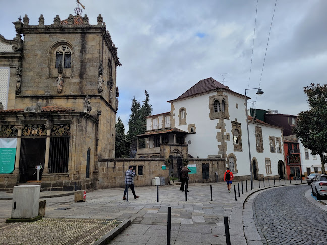 Avaliações doCapela e Casa dos Coimbras em Braga - Igreja