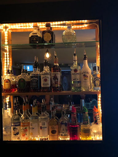 Bar & Grill «Bourbon Street Bar & Grille», reviews and photos, 5307 N Kings Hwy, Myrtle Beach, SC 29577, USA