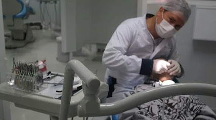 Dr. Gustavo Arcila - Odontología General y Especializada
