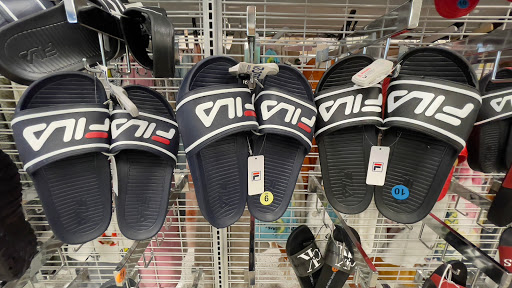 Clothing Store «Ross Dress for Less», reviews and photos, 1990 S University Dr, Davie, FL 33324, USA