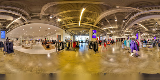 Department Store «Halls Kansas City», reviews and photos, 2450 Grand Blvd #333, Kansas City, MO 64108, USA