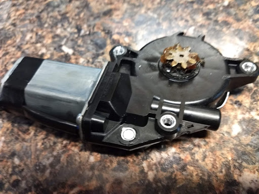 Auto Repair Shop «Kings Grant Exxon Tire & Auto», reviews and photos, 428 N Lynnhaven Rd, Virginia Beach, VA 23452, USA