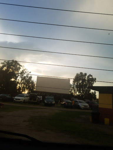Drive-in Movie Theater «Ruskin Family Drive-In Theatre», reviews and photos, 5011 US-41, Ruskin, FL 33572, USA