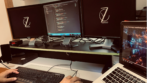 Logo da empresa - Ozzy Developer