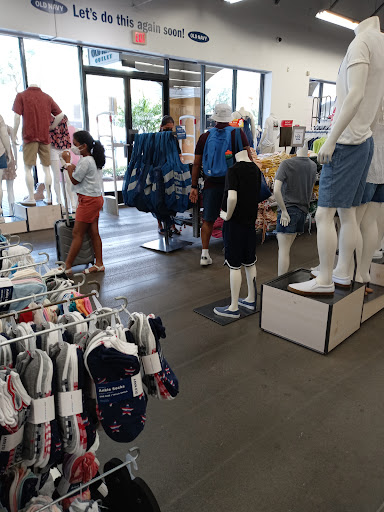Clothing Store «Old Navy», reviews and photos, 15661 S Apopka Vineland Rd, Orlando, FL 32821, USA
