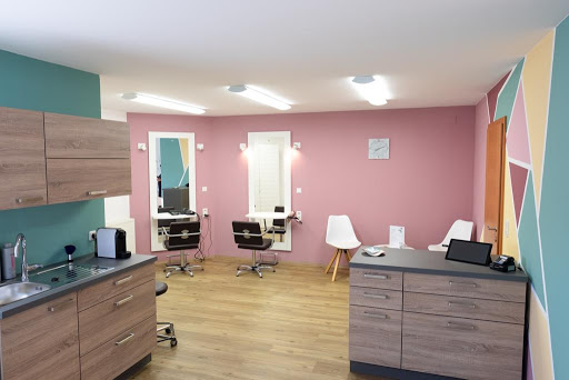 LARIE Hairstyle In Langenlois