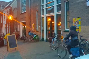Weggeefwinkel Leiden image