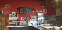 Atmosphère du Restaurant FRITE ALORS ! TERREAUX - Poutines québécoises - Frites belges - Burgers à Lyon - n°5