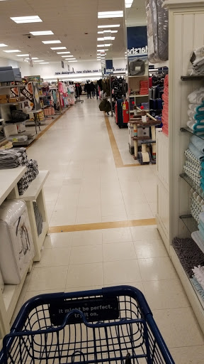 Department Store «Marshalls», reviews and photos, 2650 Sunrise Hwy, East Islip, NY 11730, USA