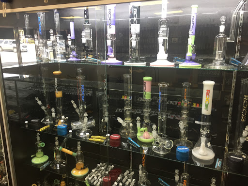 Tobacco Shop «3D Smoke Shop», reviews and photos, 2717 E Belt Line Rd #108b, Carrollton, TX 75006, USA