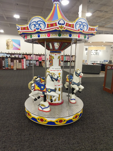 Shoe Store «Shoe Dept. Encore», reviews and photos, 1980 Brittain Rd, Akron, OH 44310, USA