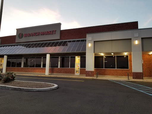 Shopping Mall «Wick Shopping Plaza», reviews and photos, 561 US-1, Edison, NJ 08817, USA