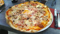 Plats et boissons du Pizzas à emporter Pizza Fly à Voujeaucourt - n°1