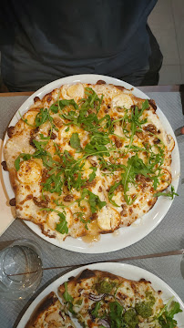 Plats et boissons du Pizzeria PASTA PIZZA à Chasse-sur-Rhône - n°2