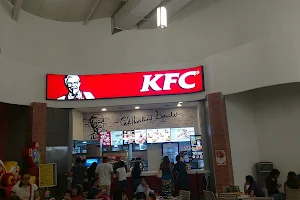KFC Único Barranquilla image