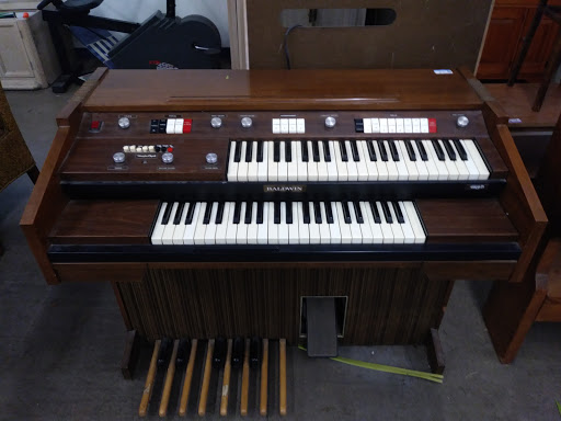 Thrift Store «7th & Bell Goodwill Retail Store & Donation Center», reviews and photos, 17037 N 7th Ave, Phoenix, AZ 85023, USA