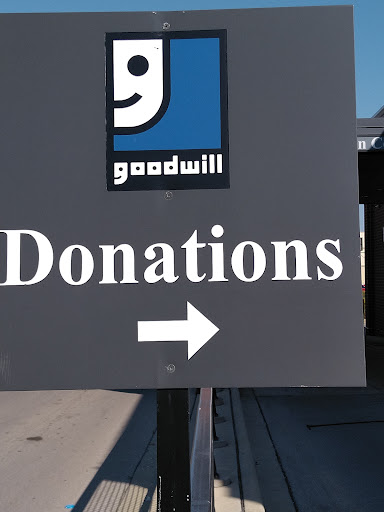 Thrift Store «Goodwill Store & Donation Center», reviews and photos, 1716 Miller Park Way, West Milwaukee, WI 53214, USA